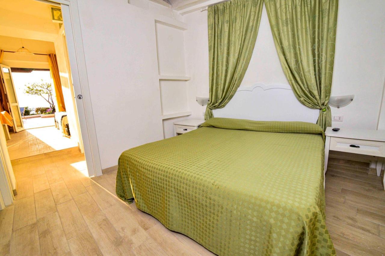 Ferienwohnung Solemareponza Monolocali La Piana Exterior foto