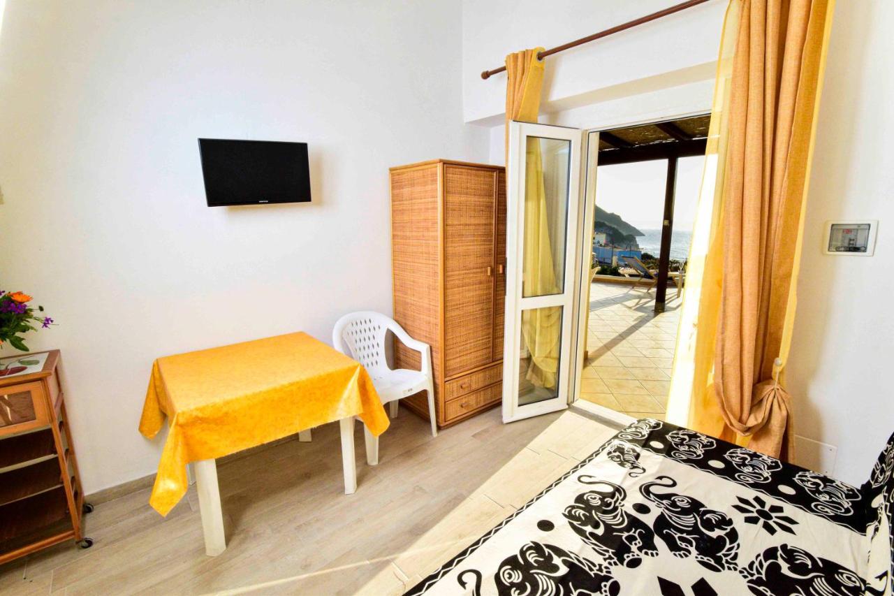 Ferienwohnung Solemareponza Monolocali La Piana Exterior foto