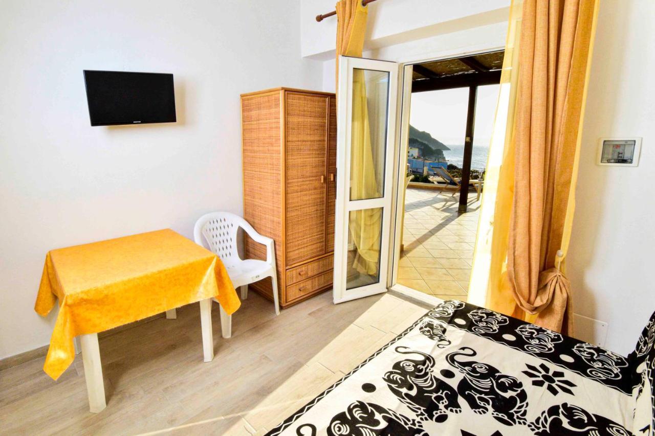 Ferienwohnung Solemareponza Monolocali La Piana Exterior foto