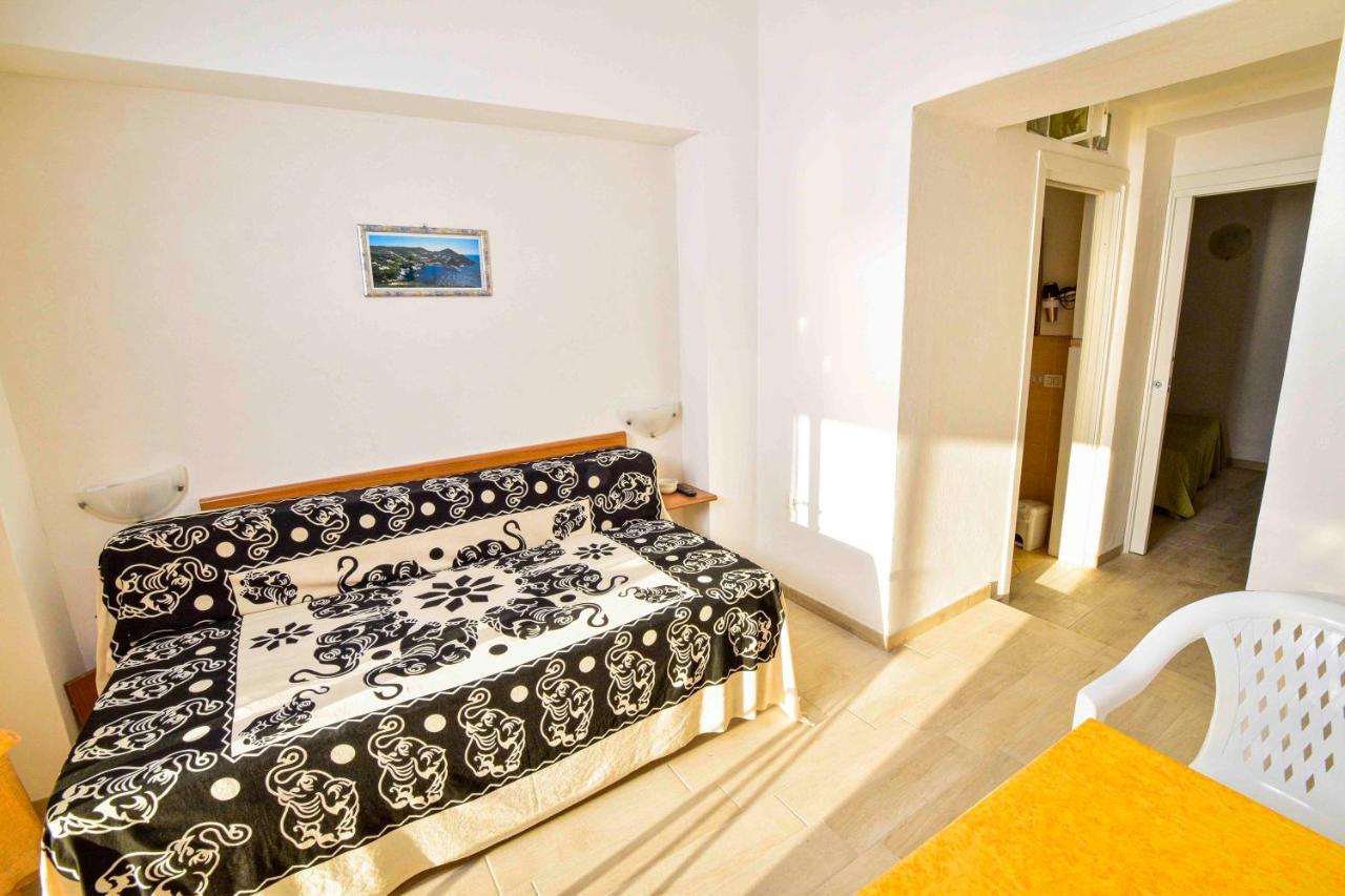 Ferienwohnung Solemareponza Monolocali La Piana Exterior foto